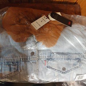 NWT Levi's Sherpa Denim Jacket Faux Fur Quilted Size Large